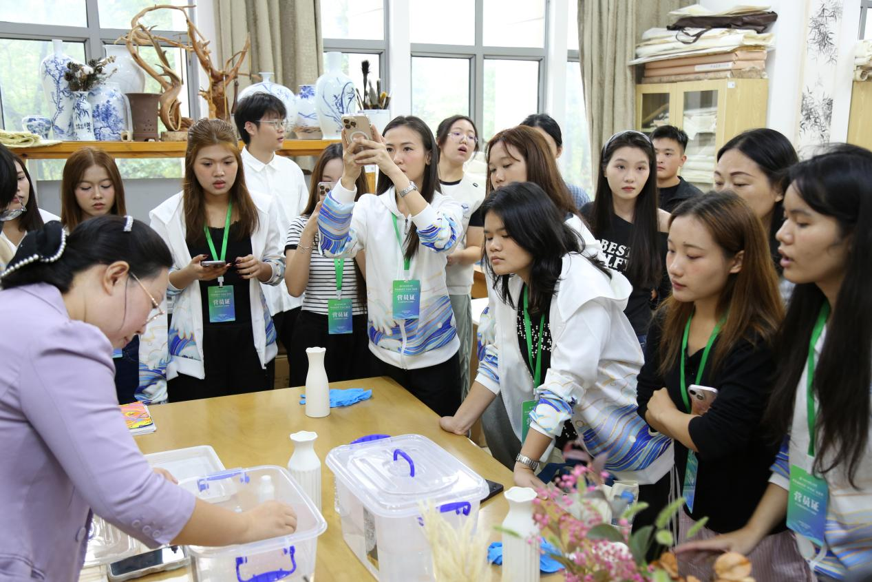Short-term Study Tours